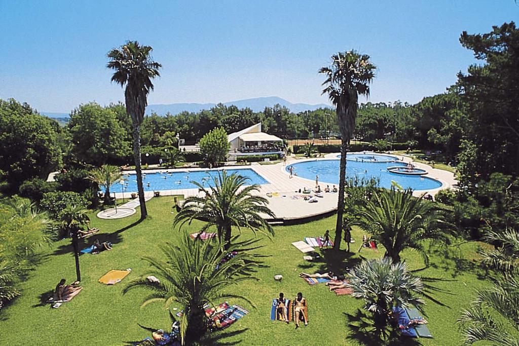 Happy Camp Mobile Homes In Villaggio Camping Baia Domizia Exterior photo